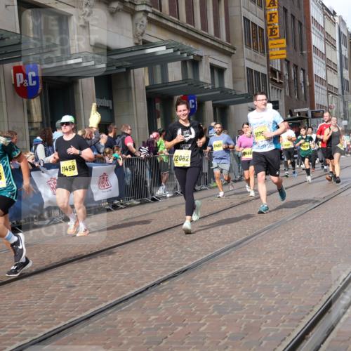 13.09.2026 - 21. swb-Marathon Bremen Strokosch-Dieckow http://msf.ph/oto/10326737 13.09.2026 11:01:15 Ziel 10181, 10251, 10332, 10497, 10560, 10647, 10648, 10678, 11075, 11150, 11305, 11324, 11459, 11467, 11486, 11550, 11551, 11666, 11668, 11747, 11788, 11796, 11798, 11969, 11970, 11985, 11986, 12047, 12062, 10093, 10428, 10639, 10753, 10892, 10964, 10965, 11049, 11116, 11260, 11306, 11359, 11428, 11540, 11681, 11682, 11728, 11751, 11813, 11816, 11850, 12085, 12116, 12241, 12245, 12283, 12390, 12391, 12428 meine-sportfotos.de