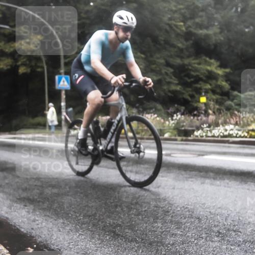 13.09.2026 - Stadtparktriathlon H.Heesch http://msf.ph/oto/10326748 13.09.2026 12:57:37 Radfahren 1283, 1392 meine-sportfotos.de