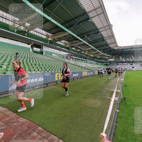13.09.2026 - 21. swb-Marathon Bremen Michael Burmester http://msf.ph/oto/10326766 13.09.2026 13:31:09 Laufen im Stadion 122, 224, 295, 297, 405, 487, 639, 767, 806, 840, 965, 1114, 1142, 1242, 1310, 1314, 1326, 1329, 1529, 1633, 1634, 1775, 1801, 1810, 1811, 1869, 1886, 1892, 1904, 1983, 2216, 2242, 2249, 2263, 2344, 2368, 2372, 2449, 2615, 2629, 2637, 2643, 2677, 2719, 2726, 2738, 2869, 2871, 2877, 2918, 2945, 2952, 2994, 3038, 3094, 3101, 3140, 3223, 3227, 3286, 3379, 3401, 3426, 3572, 3644, 3723, 3736, 3873, 3876, 3898, 3918, 3929, 3944, 4056, 357 meine-sportfotos.de
