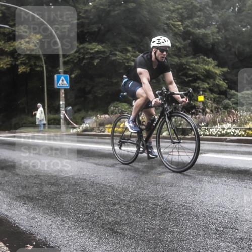 13.09.2026 - Stadtparktriathlon H.Heesch http://msf.ph/oto/10326779 13.09.2026 12:57:54 Radfahren 1128, 1162, 1276, 1377 meine-sportfotos.de