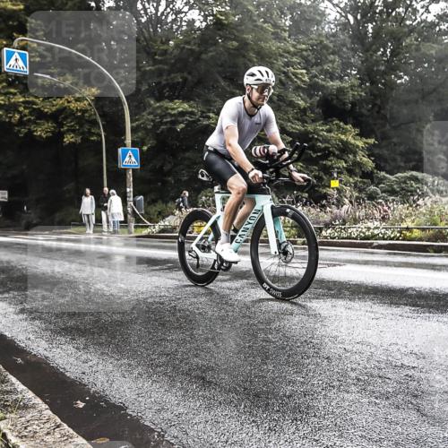 13.09.2026 - Stadtparktriathlon H.Heesch http://msf.ph/oto/10326829 13.09.2026 11:46:41 Radfahren 870, 917 meine-sportfotos.de