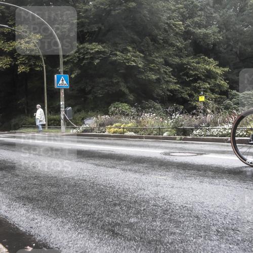 13.09.2026 - Stadtparktriathlon H.Heesch http://msf.ph/oto/10326833 13.09.2026 12:58:06 Radfahren 1069, 1116, 1263, 1407 meine-sportfotos.de