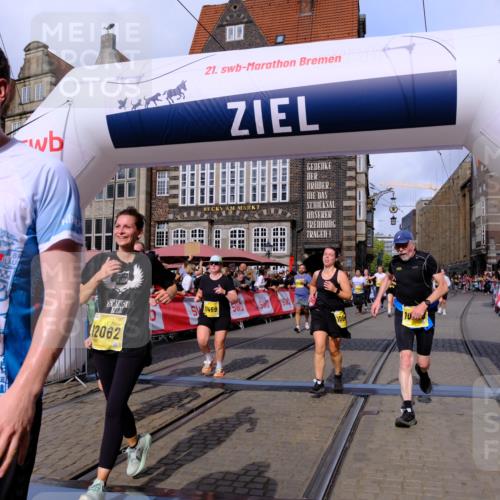 13.09.2026 - 21. swb-Marathon Bremen Tim E. http://msf.ph/oto/10326837 13.09.2026 11:01:41 Ziel 10181, 10560, 10647, 10648, 10678, 11260, 11306, 11324, 11459, 11467, 11550, 11551, 11666, 11751, 11788, 11796, 11798, 11813, 11816, 11969, 11970, 12047, 12062, 12245, 12283, 12390, 12391 meine-sportfotos.de
