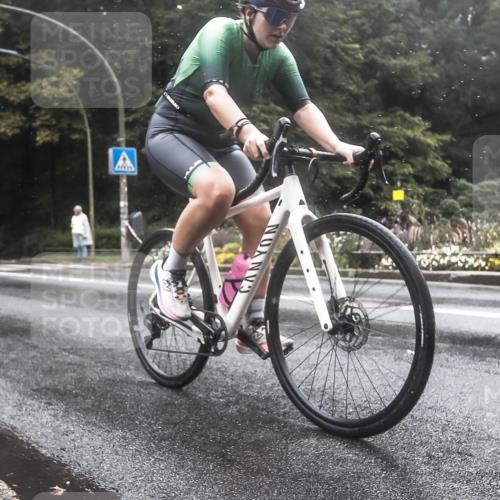 13.09.2026 - Stadtparktriathlon H.Heesch http://msf.ph/oto/10326867 13.09.2026 12:58:24 Radfahren 1281 meine-sportfotos.de