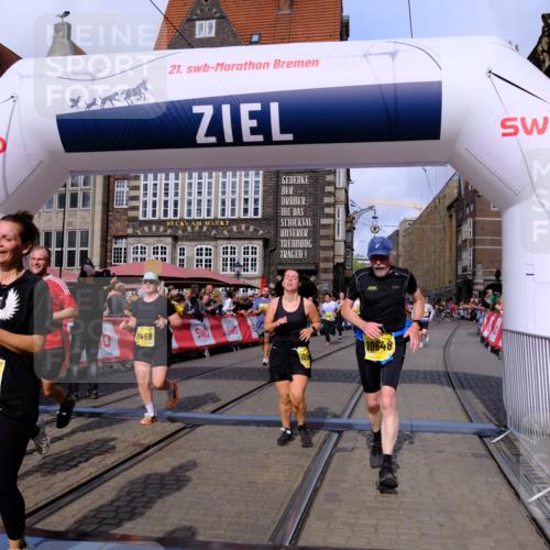 13.09.2026 - 21. swb-Marathon Bremen Tim E. http://msf.ph/oto/10326872 13.09.2026 11:01:41 Ziel 10181, 10560, 10647, 10648, 10678, 11260, 11306, 11324, 11459, 11467, 11550, 11551, 11666, 11751, 11788, 11796, 11798, 11813, 11816, 11969, 11970, 12047, 12062, 12245, 12283, 12390, 12391 meine-sportfotos.de