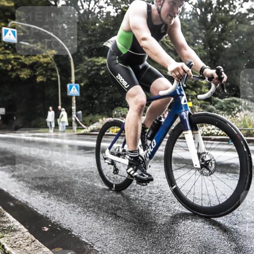 13.09.2026 - Stadtparktriathlon H.Heesch http://msf.ph/oto/10326877 13.09.2026 11:47:20 Radfahren 800, 869, 935 meine-sportfotos.de