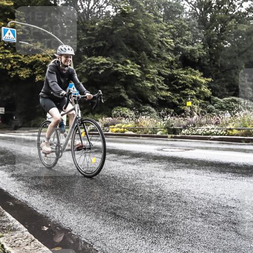 13.09.2026 - Stadtparktriathlon H.Heesch http://msf.ph/oto/10326919 13.09.2026 11:47:38 Radfahren 761, 801 meine-sportfotos.de