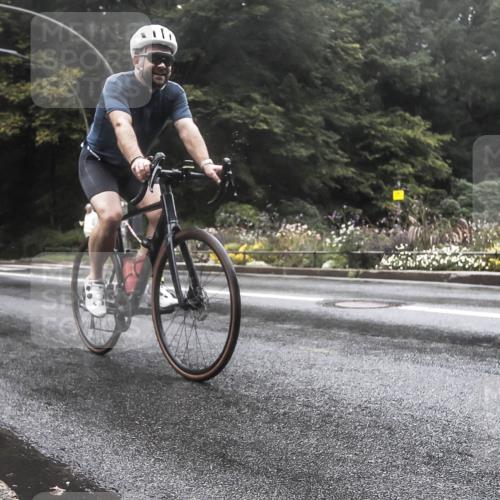 13.09.2026 - Stadtparktriathlon H.Heesch http://msf.ph/oto/10326922 13.09.2026 12:58:47 Radfahren 1343, 1369 meine-sportfotos.de