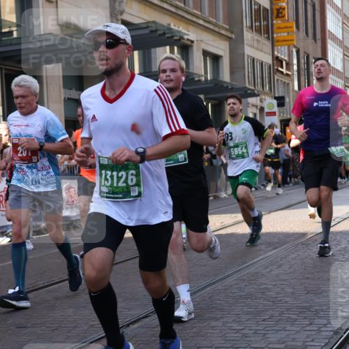 13.09.2026 - 21. swb-Marathon Bremen Strokosch-Dieckow http://msf.ph/oto/10326944 13.09.2026 13:20:31 Ziel 541, 769, 854, 876, 1056, 1881, 2425, 2640, 3356, 3866, 3933, 4126, 4174, 4316, 4465, 4482, 4612, 5161, 5213, 5855, 5954, 6177, 6401, 6680, 7411, 7517, 7902, 8005, 8141, 8622, 8804, 8971, 9162, 9691, 13126, 201, 232, 334, 1197, 1528, 1646, 1750, 2122, 2493, 2577, 2885, 2953, 3685, 3813, 4351, 4357, 4358, 5137, 5450, 5493, 5583, 6495, 6496, 6901, 7018, 7411, 7664, 8178, 9047, 9162, 9518, 9721, 9949, 13222 meine-sportfotos.de