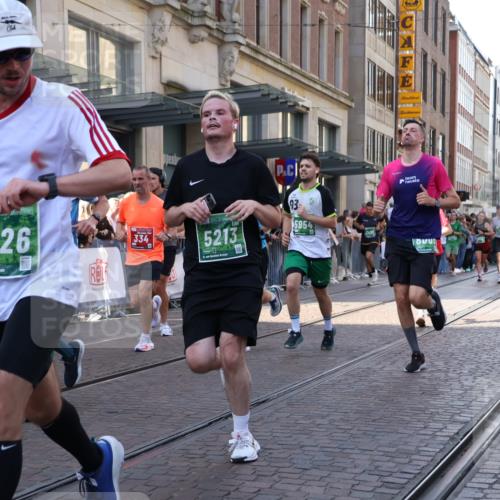 13.09.2026 - 21. swb-Marathon Bremen Strokosch-Dieckow http://msf.ph/oto/10326958 13.09.2026 13:20:32 Ziel 541, 769, 854, 876, 1056, 1881, 2425, 2640, 3356, 3866, 3933, 4126, 4174, 4316, 4465, 4482, 4612, 5161, 5213, 5855, 5954, 6177, 6401, 6680, 7517, 7902, 8005, 8141, 8622, 8804, 8971, 9691, 13120, 13126, 201, 232, 334, 1197, 1528, 1646, 1750, 2122, 2493, 2577, 2953, 3685, 3813, 4351, 4357, 4358, 5137, 5450, 5493, 5583, 6495, 6496, 6901, 7018, 7411, 7664, 8178, 9047, 9162, 9721, 9949, 13222 meine-sportfotos.de