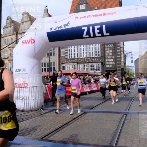 13.09.2026 - 21. swb-Marathon Bremen Tim E. http://msf.ph/oto/10326969 13.09.2026 11:01:44 Ziel 10181, 10251, 10560, 10647, 10648, 10678, 11306, 11324, 11459, 11467, 11550, 11551, 11666, 11788, 11796, 11798, 11813, 11969, 11970, 12047, 12062, 12390, 12391 meine-sportfotos.de
