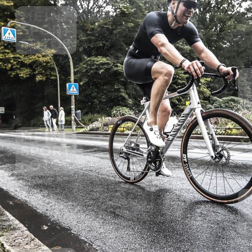 13.09.2026 - Stadtparktriathlon H.Heesch http://msf.ph/oto/10326988 13.09.2026 11:47:57 Radfahren 772, 858, 925 meine-sportfotos.de