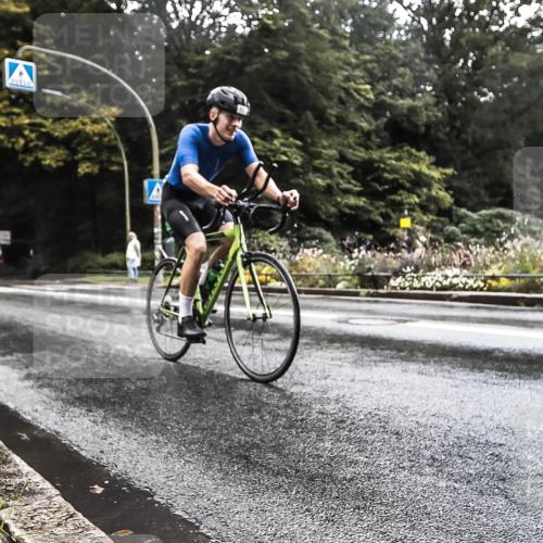13.09.2026 - Stadtparktriathlon H.Heesch http://msf.ph/oto/10327005 13.09.2026 11:48:01 Radfahren 772, 857, 858 meine-sportfotos.de