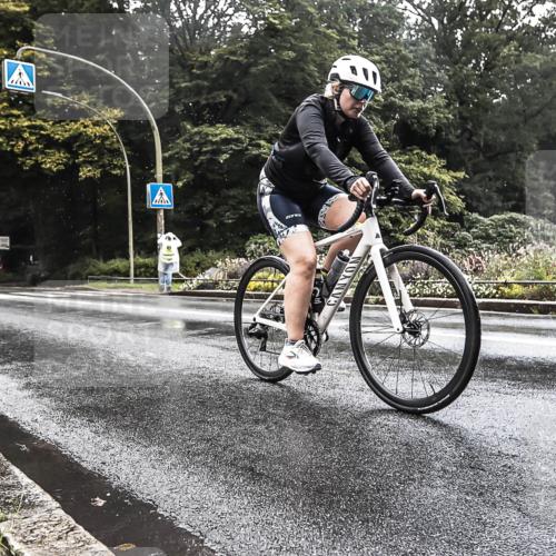 13.09.2026 - Stadtparktriathlon H.Heesch http://msf.ph/oto/10327012 13.09.2026 11:48:17 Radfahren 739, 781 meine-sportfotos.de