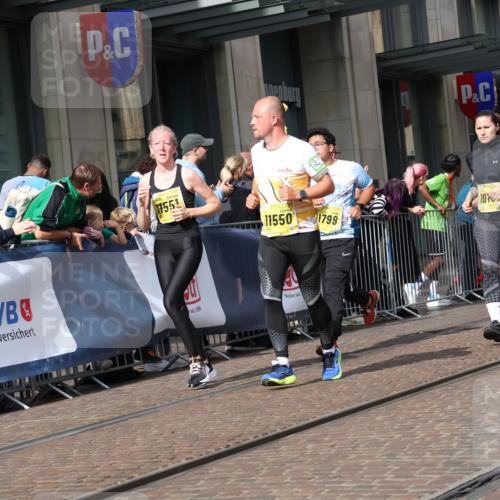 13.09.2026 - 21. swb-Marathon Bremen Strokosch-Dieckow http://msf.ph/oto/10327016 13.09.2026 11:01:21 Ziel 10181, 10251, 10332, 10497, 10560, 11075, 11150, 11305, 11324, 11369, 11412, 11413, 11459, 11467, 11479, 11486, 11550, 11551, 11666, 11668, 11747, 11788, 11798, 11985, 11986, 12047, 12379, 10428, 10639, 10647, 10648, 10678, 10892, 10964, 10965, 11049, 11116, 11260, 11306, 11428, 11459, 11681, 11682, 11751, 11796, 11813, 11816, 11850, 11969, 11970, 12062, 12085, 12241, 12245, 12283, 12390, 12391 meine-sportfotos.de
