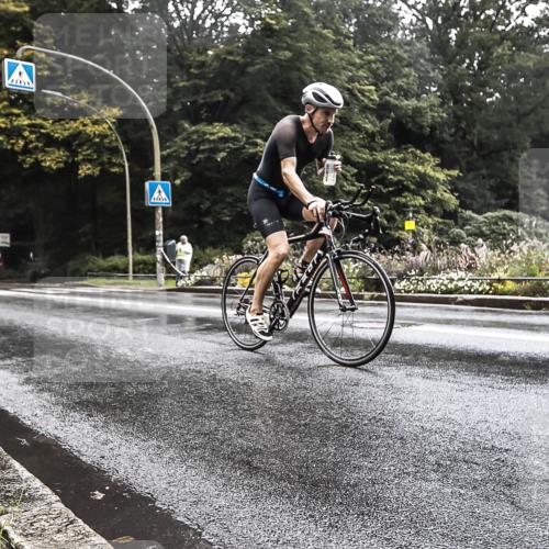 13.09.2026 - Stadtparktriathlon H.Heesch http://msf.ph/oto/10327019 13.09.2026 11:48:25 Radfahren 842, 891, 897 meine-sportfotos.de