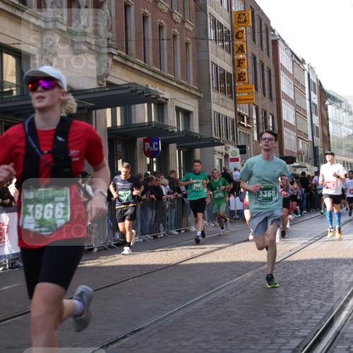 13.09.2026 - 21. swb-Marathon Bremen Strokosch-Dieckow http://msf.ph/oto/10327022 13.09.2026 13:20:34 Ziel 541, 769, 854, 876, 1056, 1191, 1881, 2425, 2640, 3356, 3866, 3933, 4126, 4316, 4465, 4482, 4612, 5161, 5213, 5954, 6177, 6401, 6680, 6970, 7517, 7902, 8005, 8141, 8237, 8622, 8804, 8971, 9691, 13120, 13126, 201, 232, 334, 876, 1197, 1528, 1646, 1750, 2493, 2577, 2953, 3813, 4174, 4351, 4357, 4358, 5137, 5450, 5493, 5583, 5855, 6495, 6496, 6901, 7018, 7411, 7664, 8178, 9047, 9162, 9721, 9949, 13222 meine-sportfotos.de