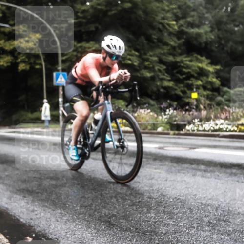 13.09.2026 - Stadtparktriathlon H.Heesch http://msf.ph/oto/10327059 13.09.2026 12:59:54 Radfahren 1247, 1252, 1418 meine-sportfotos.de
