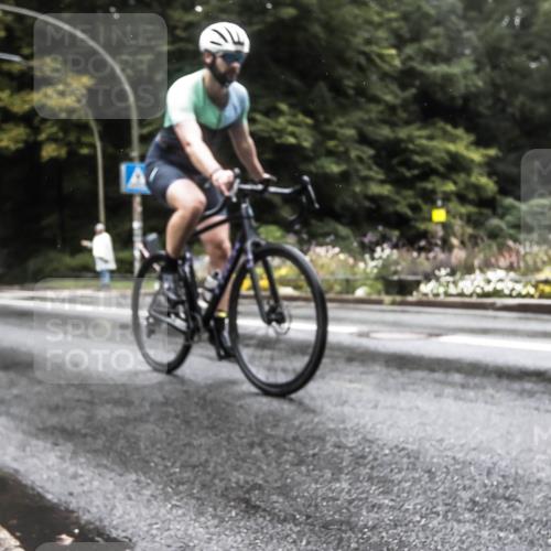 13.09.2026 - Stadtparktriathlon H.Heesch http://msf.ph/oto/10327073 13.09.2026 13:00:03 Radfahren 1082, 1221, 1233, 1239, 1357 meine-sportfotos.de