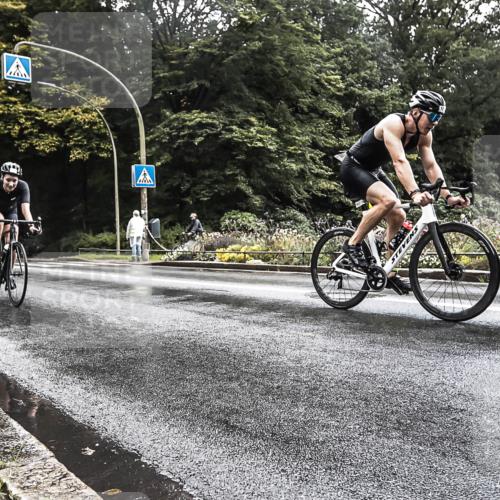 13.09.2026 - Stadtparktriathlon H.Heesch http://msf.ph/oto/10327081 13.09.2026 11:49:08 Radfahren 743, 744, 862, 927 meine-sportfotos.de