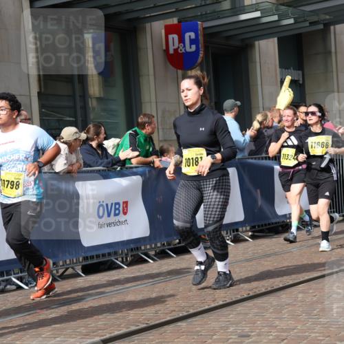 13.09.2026 - 21. swb-Marathon Bremen Strokosch-Dieckow http://msf.ph/oto/10327101 13.09.2026 11:01:23 Ziel 10181, 10251, 10332, 10409, 10497, 10560, 11075, 11115, 11150, 11305, 11324, 11369, 11412, 11413, 11467, 11479, 11486, 11550, 11551, 11666, 11668, 11747, 11788, 11798, 11985, 11986, 12047, 12379, 12466, 10560, 10639, 10647, 10648, 10678, 10892, 10964, 10965, 11049, 11116, 11260, 11306, 11428, 11459, 11467, 11681, 11682, 11751, 11796, 11813, 11816, 11850, 11969, 11970, 12062, 12241, 12245, 12283, 12390, 12391 meine-sportfotos.de