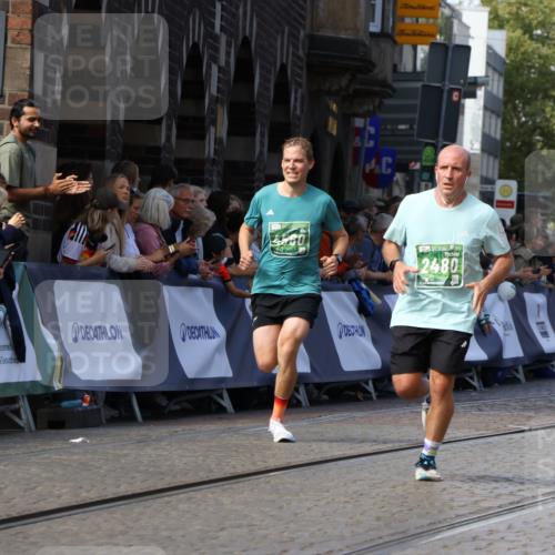 13.09.2026 - 21. swb-Marathon Bremen Strokosch-Dieckow http://msf.ph/oto/10327103 13.09.2026 13:12:25 Ziel 493, 863, 2444, 2447, 2820, 3336, 3703, 4283, 4698, 5893, 5940, 6107, 6739, 7521, 7621, 13013, 1517, 2362, 2480, 3054, 4560, 4879, 5416, 6796, 9775, 9803 meine-sportfotos.de