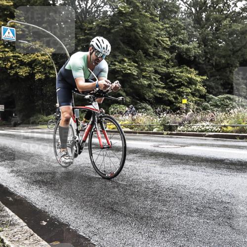 13.09.2026 - Stadtparktriathlon H.Heesch http://msf.ph/oto/10327110 13.09.2026 11:49:25 Radfahren 732, 770, 879 meine-sportfotos.de