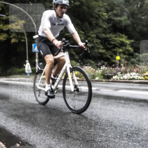 13.09.2026 - Stadtparktriathlon H.Heesch http://msf.ph/oto/10327112 13.09.2026 13:00:14 Radfahren 1117, 1267, 1310, 1358 meine-sportfotos.de