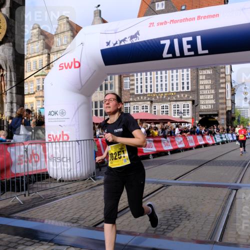 13.09.2026 - 21. swb-Marathon Bremen Tim E. http://msf.ph/oto/10327125 13.09.2026 11:01:52 Ziel 10181, 10251, 10332, 10497, 10560, 10647, 10648, 11075, 11150, 11305, 11324, 11459, 11467, 11550, 11551, 11666, 11668, 11747, 11788, 11798, 11969, 11970, 11985, 11986, 12047, 12062 meine-sportfotos.de