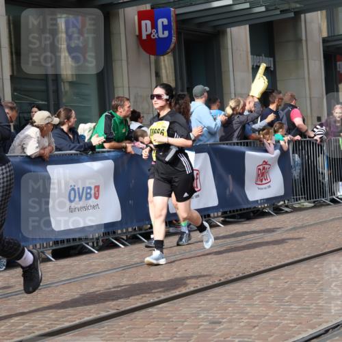 13.09.2026 - 21. swb-Marathon Bremen Strokosch-Dieckow http://msf.ph/oto/10327131 13.09.2026 11:01:24 Ziel 10181, 10251, 10332, 10409, 10444, 10497, 11075, 11115, 11150, 11305, 11324, 11369, 11412, 11413, 11479, 11486, 11550, 11551, 11666, 11668, 11747, 11788, 11798, 11985, 11986, 12047, 12379, 12466, 10560, 10639, 10647, 10648, 10678, 10892, 10964, 10965, 11049, 11116, 11260, 11306, 11428, 11459, 11467, 11681, 11682, 11751, 11788, 11796, 11813, 11816, 11850, 11969, 11970, 12047, 12062, 12241, 12245, 12283, 12390, 12391 meine-sportfotos.de