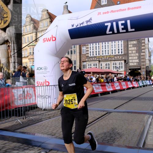 13.09.2026 - 21. swb-Marathon Bremen Tim E. http://msf.ph/oto/10327139 13.09.2026 11:01:52 Ziel 10181, 10251, 10332, 10497, 10560, 10647, 10648, 11075, 11150, 11305, 11324, 11459, 11467, 11550, 11551, 11666, 11668, 11747, 11788, 11798, 11969, 11970, 11985, 11986, 12047, 12062 meine-sportfotos.de