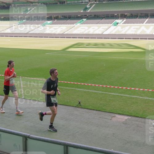 13.09.2026 - 21. swb-Marathon Bremen Michael Burmester http://msf.ph/oto/10327159 13.09.2026 12:56:52 Laufen im Stadion 307, 334, 411, 431, 465, 655, 769, 776, 854, 857, 876, 913, 926, 948, 1010, 1058, 1130, 1254, 1537, 1601, 1645, 1750, 1809, 1900, 1972, 2001, 2040, 2051, 2075, 2122, 2260, 2319, 2324, 2402, 2473, 2493, 2535, 2604, 2634, 2640, 2671, 2761, 2812, 2904, 2948, 3051, 3057, 3078, 3119, 3192, 3202, 3290, 3348, 3411, 3450, 3458, 3508, 3514, 3634, 3685, 3690, 3760, 3813, 3866, 3939, 4101, 4135, 4171, 4174, 4316, 4413, 4479, 4733, 5277, 5430, 5530, 5695, 5867, 6106 meine-sportfotos.de