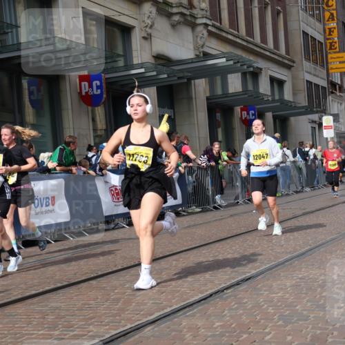 13.09.2026 - 21. swb-Marathon Bremen Strokosch-Dieckow http://msf.ph/oto/10327165 13.09.2026 11:01:25 Ziel 10181, 10251, 10332, 10409, 10444, 10497, 11075, 11115, 11150, 11305, 11324, 11369, 11412, 11413, 11479, 11486, 11550, 11551, 11666, 11668, 11747, 11798, 11859, 11985, 11986, 12379, 12412, 12466, 10560, 10647, 10648, 10678, 10892, 10964, 10965, 11049, 11116, 11260, 11306, 11428, 11459, 11467, 11666, 11681, 11682, 11751, 11788, 11796, 11798, 11813, 11816, 11850, 11969, 11970, 12047, 12062, 12241, 12245, 12283, 12390, 12391 meine-sportfotos.de