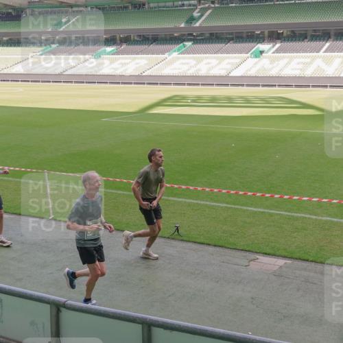 13.09.2026 - 21. swb-Marathon Bremen Michael Burmester http://msf.ph/oto/10327184 13.09.2026 12:56:54 Laufen im Stadion 307, 334, 411, 431, 465, 655, 769, 776, 854, 857, 876, 913, 926, 948, 1010, 1058, 1130, 1254, 1535, 1537, 1601, 1645, 1750, 1809, 1900, 1972, 2001, 2040, 2051, 2075, 2122, 2260, 2324, 2402, 2473, 2493, 2535, 2604, 2634, 2640, 2671, 2761, 2812, 2903, 2904, 2948, 3051, 3057, 3078, 3119, 3192, 3202, 3290, 3348, 3411, 3450, 3458, 3508, 3514, 3634, 3685, 3690, 3760, 3813, 3866, 3939, 4101, 4135, 4171, 4174, 4316, 4413, 4479, 4733, 5277, 5430, 5530, 5695, 5867 meine-sportfotos.de