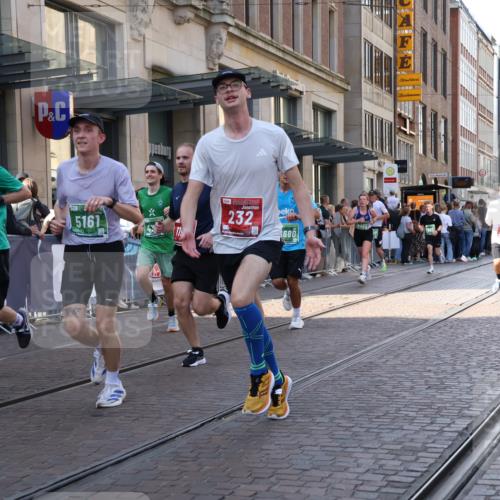 13.09.2026 - 21. swb-Marathon Bremen Strokosch-Dieckow http://msf.ph/oto/10327186 13.09.2026 13:20:37 Ziel 541, 769, 854, 1056, 1191, 1881, 2425, 2640, 3356, 3450, 3866, 3933, 4126, 4316, 4362, 4465, 4482, 4612, 5161, 5213, 5954, 6177, 6401, 6680, 6970, 7517, 7902, 8005, 8141, 8237, 8622, 8804, 8971, 9691, 13120, 13126, 201, 232, 334, 541, 876, 1197, 1528, 1646, 2493, 2577, 2953, 3813, 4174, 4351, 4357, 4358, 5137, 5450, 5493, 5855, 6495, 6496, 6901, 7018, 7411, 8178, 9047, 9162, 9721, 9949, 13222 meine-sportfotos.de