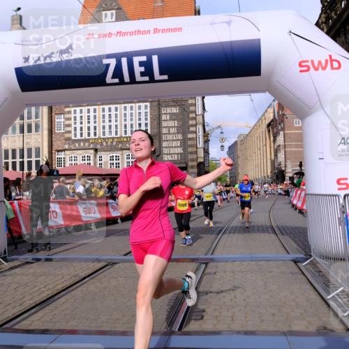 13.09.2026 - 21. swb-Marathon Bremen Tim E. http://msf.ph/oto/10327214 13.09.2026 11:01:55 Ziel 10181, 10251, 10332, 10497, 10560, 11075, 11150, 11305, 11324, 11467, 11479, 11486, 11550, 11551, 11666, 11668, 11747, 11788, 11798, 11985, 11986, 12047 meine-sportfotos.de