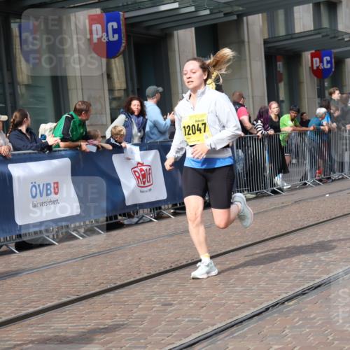 13.09.2026 - 21. swb-Marathon Bremen Strokosch-Dieckow http://msf.ph/oto/10327226 13.09.2026 11:01:25 Ziel 10181, 10251, 10332, 10409, 10444, 10497, 11075, 11115, 11150, 11305, 11324, 11369, 11412, 11413, 11479, 11486, 11550, 11551, 11666, 11668, 11747, 11798, 11859, 11985, 11986, 12379, 12412, 12466, 10560, 10647, 10648, 10678, 10892, 10964, 10965, 11049, 11116, 11260, 11306, 11428, 11459, 11467, 11666, 11681, 11682, 11751, 11788, 11796, 11798, 11813, 11816, 11850, 11969, 11970, 12047, 12062, 12241, 12245, 12283, 12390, 12391 meine-sportfotos.de