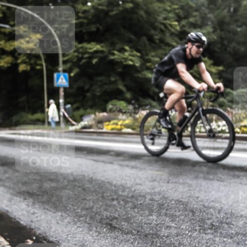 13.09.2026 - Stadtparktriathlon H.Heesch http://msf.ph/oto/10327253 13.09.2026 13:01:21 Radfahren 1079, 1119, 1188, 1214, 1229, 1387 meine-sportfotos.de