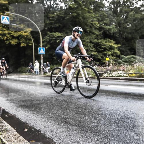 13.09.2026 - Stadtparktriathlon H.Heesch http://msf.ph/oto/10327255 13.09.2026 11:50:42 Radfahren 726, 805, 821, 878 meine-sportfotos.de