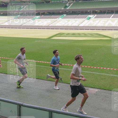 13.09.2026 - 21. swb-Marathon Bremen Michael Burmester http://msf.ph/oto/10327264 13.09.2026 12:57:02 Laufen im Stadion 307, 334, 411, 431, 465, 655, 769, 776, 854, 857, 876, 909, 926, 948, 1010, 1130, 1254, 1535, 1537, 1601, 1750, 1752, 1809, 1881, 1900, 1972, 2001, 2040, 2051, 2075, 2122, 2260, 2324, 2371, 2402, 2423, 2473, 2493, 2535, 2604, 2634, 2640, 2671, 2761, 2812, 2903, 2904, 2948, 3051, 3078, 3119, 3182, 3202, 3290, 3348, 3411, 3450, 3458, 3508, 3514, 3634, 3685, 3690, 3760, 3813, 3866, 3939, 4101, 4135, 4171, 4174, 4316, 4413, 4479, 4733, 5277, 5430, 5530, 5695, 5867 meine-sportfotos.de