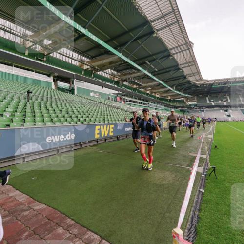 13.09.2026 - 21. swb-Marathon Bremen Michael Burmester http://msf.ph/oto/10327282 13.09.2026 13:32:14 Laufen im Stadion 122, 224, 295, 344, 350, 386, 487, 490, 617, 690, 786, 787, 840, 965, 1114, 1133, 1142, 1292, 1310, 1314, 1326, 1329, 1377, 1427, 1529, 1591, 1592, 1775, 1801, 1869, 1892, 1897, 1904, 1923, 2230, 2231, 2253, 2270, 2274, 2320, 2344, 2368, 2372, 2374, 2456, 2514, 2523, 2539, 2556, 2616, 2629, 2630, 2643, 2649, 2677, 2726, 2769, 2848, 2877, 2945, 2952, 3014, 3038, 3094, 3140, 3223, 3350, 3379, 3401, 3426, 3572, 3644, 3723, 3736, 3746, 3873, 3901, 3918, 3944 meine-sportfotos.de