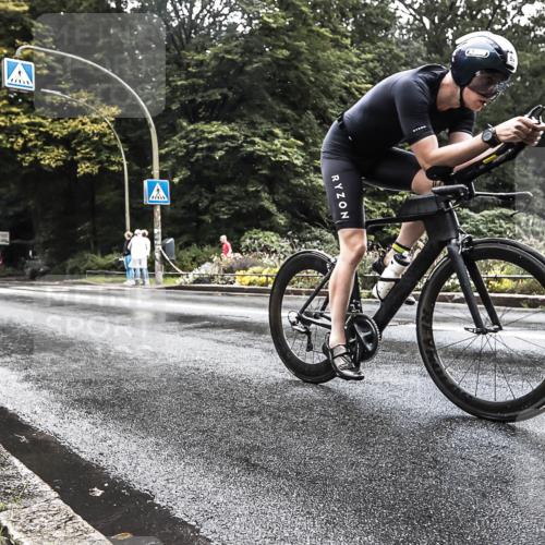 13.09.2026 - Stadtparktriathlon H.Heesch http://msf.ph/oto/10327284 13.09.2026 11:51:05 Radfahren 896, 906 meine-sportfotos.de