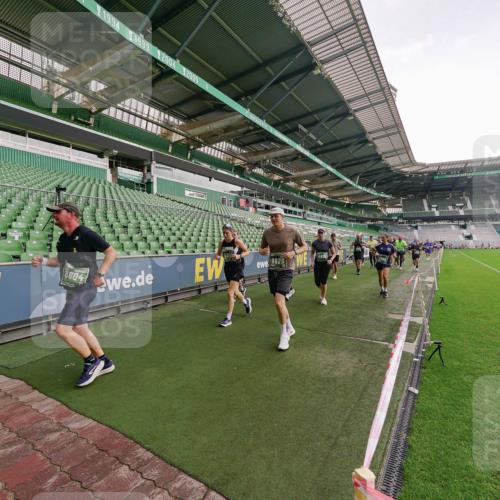 13.09.2026 - 21. swb-Marathon Bremen Michael Burmester http://msf.ph/oto/10327294 13.09.2026 13:32:16 Laufen im Stadion 122, 224, 295, 344, 350, 386, 487, 490, 617, 690, 786, 787, 840, 965, 1114, 1133, 1142, 1292, 1310, 1314, 1326, 1329, 1377, 1427, 1529, 1591, 1592, 1775, 1801, 1869, 1892, 1897, 1904, 1923, 2230, 2231, 2253, 2270, 2274, 2320, 2344, 2374, 2456, 2514, 2523, 2539, 2556, 2616, 2629, 2630, 2643, 2649, 2677, 2726, 2769, 2848, 2877, 2945, 2952, 3014, 3038, 3094, 3140, 3223, 3350, 3379, 3401, 3426, 3572, 3601, 3644, 3723, 3736, 3746, 3873, 3901, 3918, 3944 meine-sportfotos.de