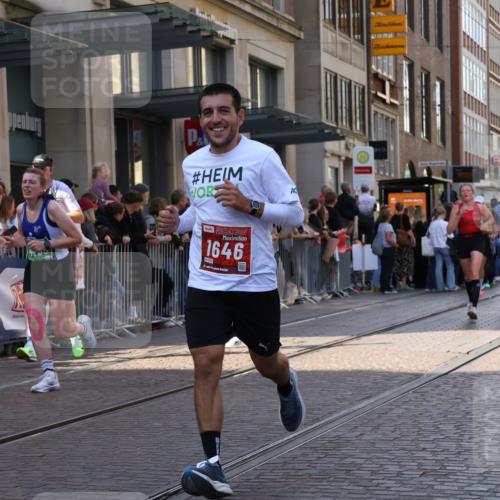 13.09.2026 - 21. swb-Marathon Bremen Strokosch-Dieckow http://msf.ph/oto/10327301 13.09.2026 13:20:40 Ziel 769, 854, 1056, 1191, 1881, 2425, 2640, 3356, 3450, 3866, 3933, 4126, 4316, 4362, 4465, 4482, 4612, 4734, 5161, 5213, 5954, 6177, 6357, 6401, 6680, 6970, 7517, 7902, 8005, 8141, 8237, 8622, 8804, 8971, 9267, 9268, 9691, 13120, 13126, 201, 232, 334, 541, 769, 876, 1197, 1528, 1646, 2493, 2577, 2953, 3813, 4174, 4351, 4357, 4358, 4482, 5137, 5450, 5493, 5855, 6177, 6495, 6496, 7411, 8141, 8178, 8804, 9047, 9162, 9691, 9721, 9949, 13126, 13222 meine-sportfotos.de