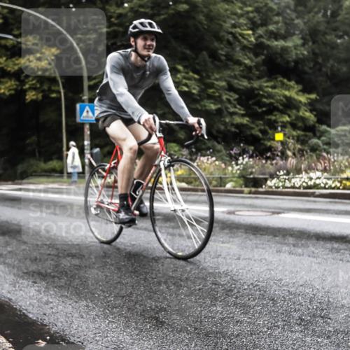 13.09.2026 - Stadtparktriathlon H.Heesch http://msf.ph/oto/10327367 13.09.2026 13:02:08 Radfahren 1217, 1373, 1411, 1425 meine-sportfotos.de