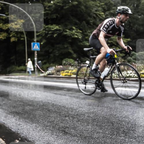 13.09.2026 - Stadtparktriathlon H.Heesch http://msf.ph/oto/10327377 13.09.2026 13:02:12 Radfahren 1273, 1373, 1425 meine-sportfotos.de