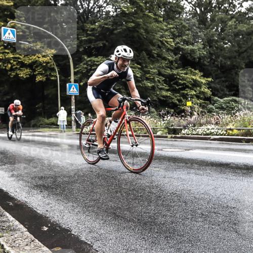 13.09.2026 - Stadtparktriathlon H.Heesch http://msf.ph/oto/10327398 13.09.2026 11:51:57 Radfahren 755, 830, 877 meine-sportfotos.de
