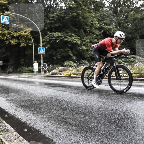 13.09.2026 - Stadtparktriathlon H.Heesch http://msf.ph/oto/10327405 13.09.2026 11:51:58 Radfahren 713, 755, 830, 877, 903 meine-sportfotos.de