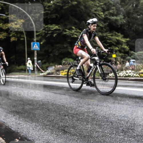 13.09.2026 - Stadtparktriathlon H.Heesch http://msf.ph/oto/10327414 13.09.2026 13:02:32 Radfahren 1334, 1363, 1408 meine-sportfotos.de