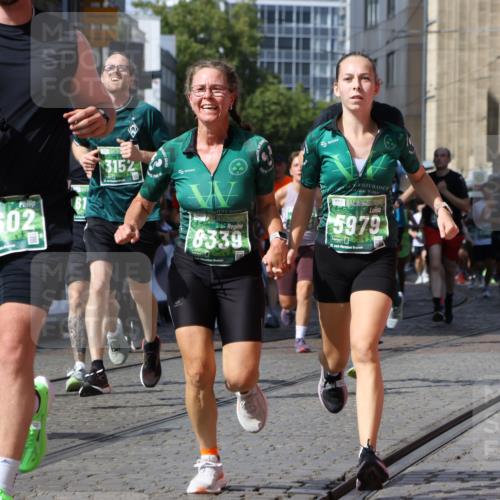 13.09.2026 - 21. swb-Marathon Bremen Strokosch-Dieckow http://msf.ph/oto/10327433 13.09.2026 13:31:22 Ziel 217, 244, 1189, 1398, 1479, 2513, 2802, 2902, 3360, 3800, 4251, 4647, 5600, 5846, 6307, 6419, 6732, 7198, 7359, 7637, 7760, 7798, 7882, 8382, 8543, 8616, 9274, 9290, 9507, 9767, 9937, 9958, 9962, 9969, 9976, 9977, 13152, 13215, 922, 1600, 2602, 2707, 3152, 3343, 3392, 3579, 3859, 4258, 4273, 4692, 4889, 5504, 6039, 6147, 6581, 6968, 6971, 7032, 8042, 8205, 8239, 8364, 8495, 8522, 9155, 9293, 9903 meine-sportfotos.de
